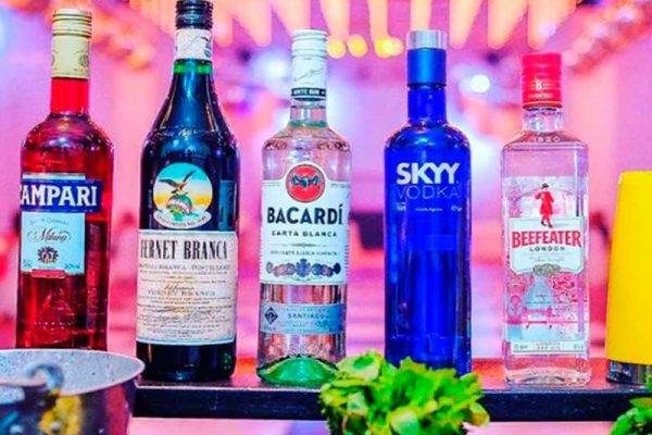 Servicio de Barman a Domicilio para Fiestas y Eventos en Lima Perú